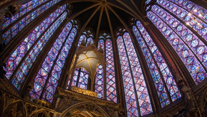 stained glass windows in sainte-chapelle-paris